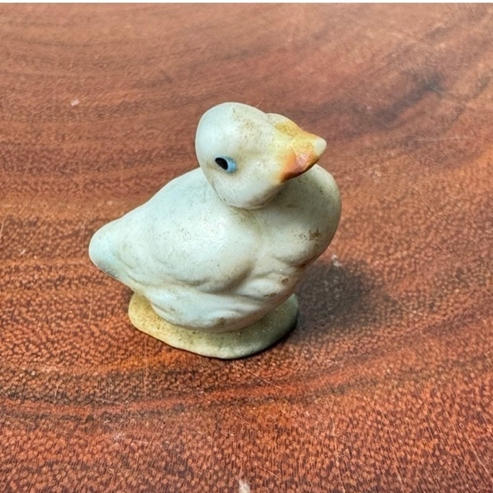 Vintage Hagen Renaker Animal Miniature Figurine Hand Painted Bird Collectible